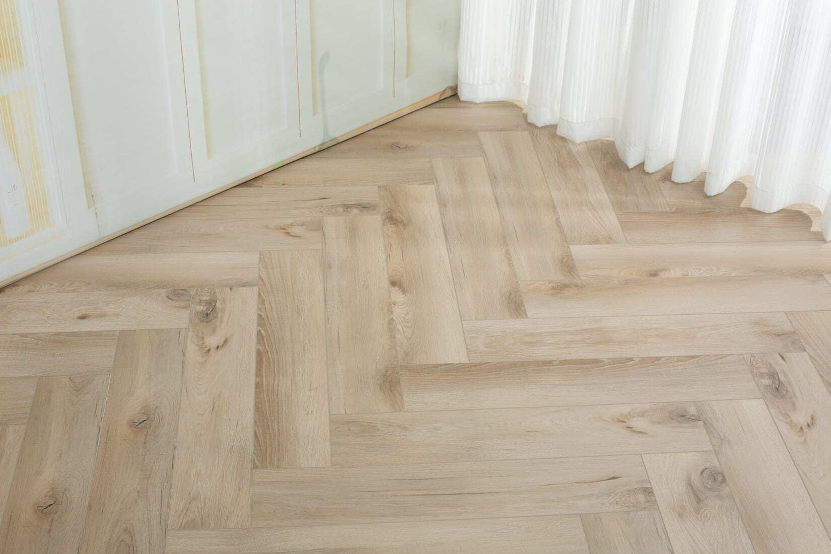 Плитка SPC "OneFloor" 3009 А,В  ЁЛКА (640*128*4 мм) — купить в Якутске