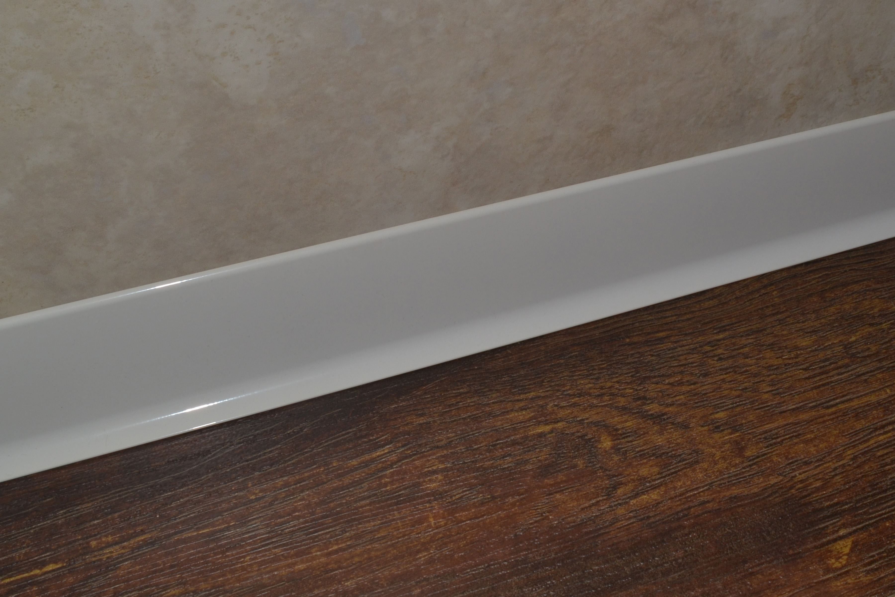 Плинтус алюминиевый L-образный серебристый (2500*11*60 мм) — купить в Якутске