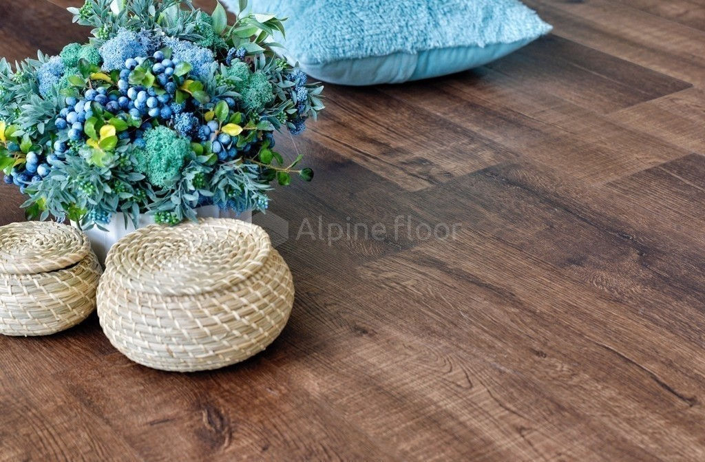 Замковая ПВХ плитка "Alpine Floor" Дуб Мокка Синхронное тиснение  (1220*183*6мм) — купить в Якутске