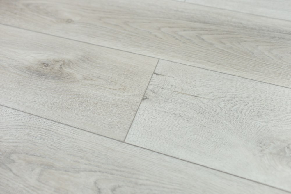 Замковая ПВХ плитка "Art Tile" Дуб Эдинбург (1200*183*6 мм) — купить в Якутске