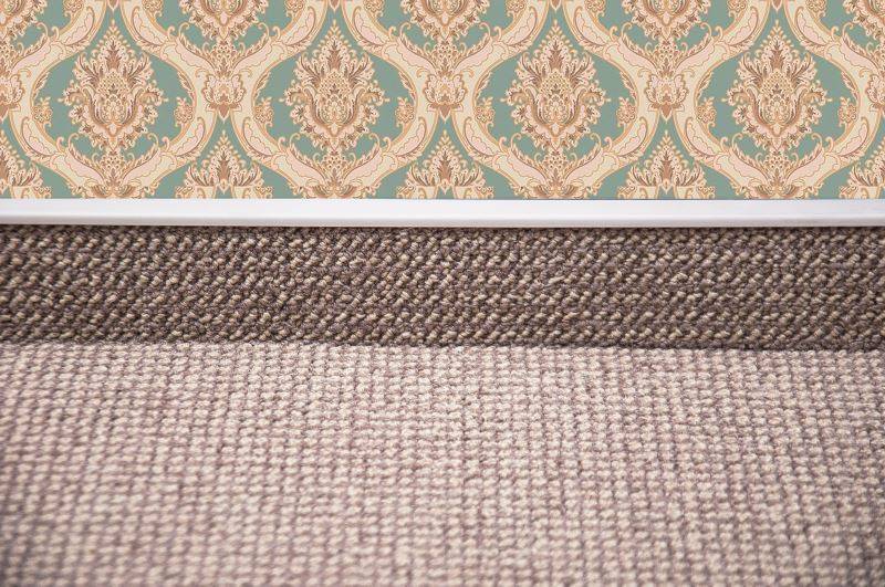 Плинтус для ковролина "Korner" Listwa светло-серый (2500*13,8*50 мм) — купить в Якутске