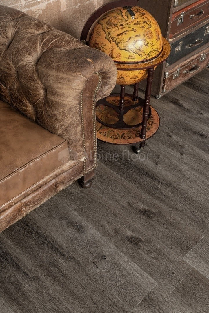 Замковая ПВХ плитка "Alpine Floor" Дуб торфяной  (1524*180*8мм) — купить в Якутске