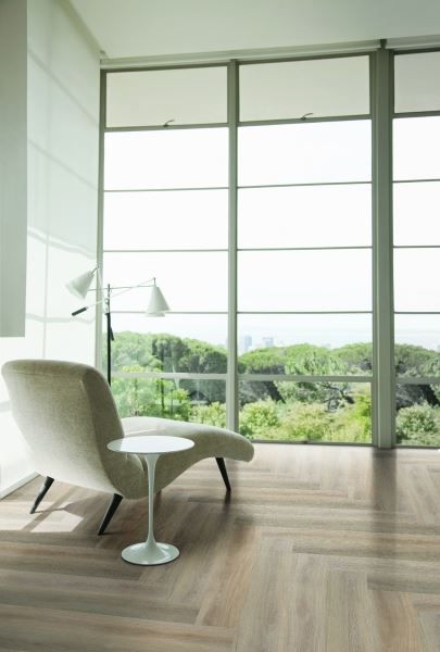 Кварцвиниловая плитка "LG" Орешник классический (1200*180*2 мм) — купить в Якутске