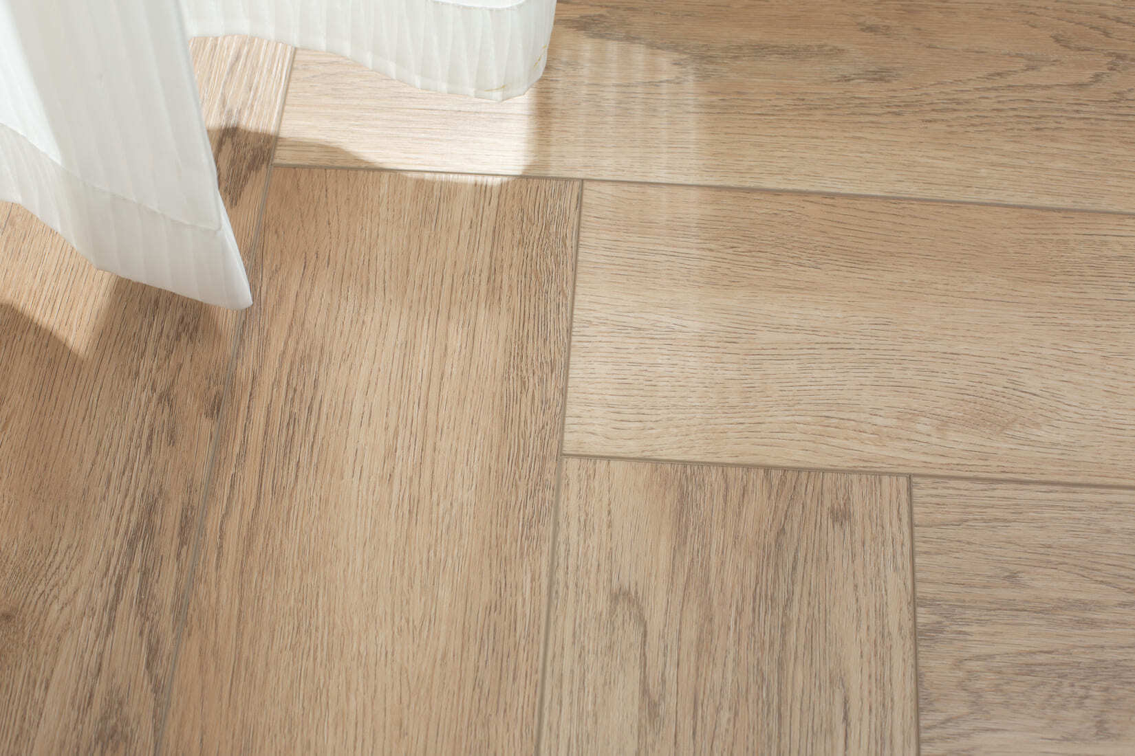 Плитка SPC "OneFloor" 3028 А,В  ЁЛКА (640*128*4 мм) — купить в Якутске